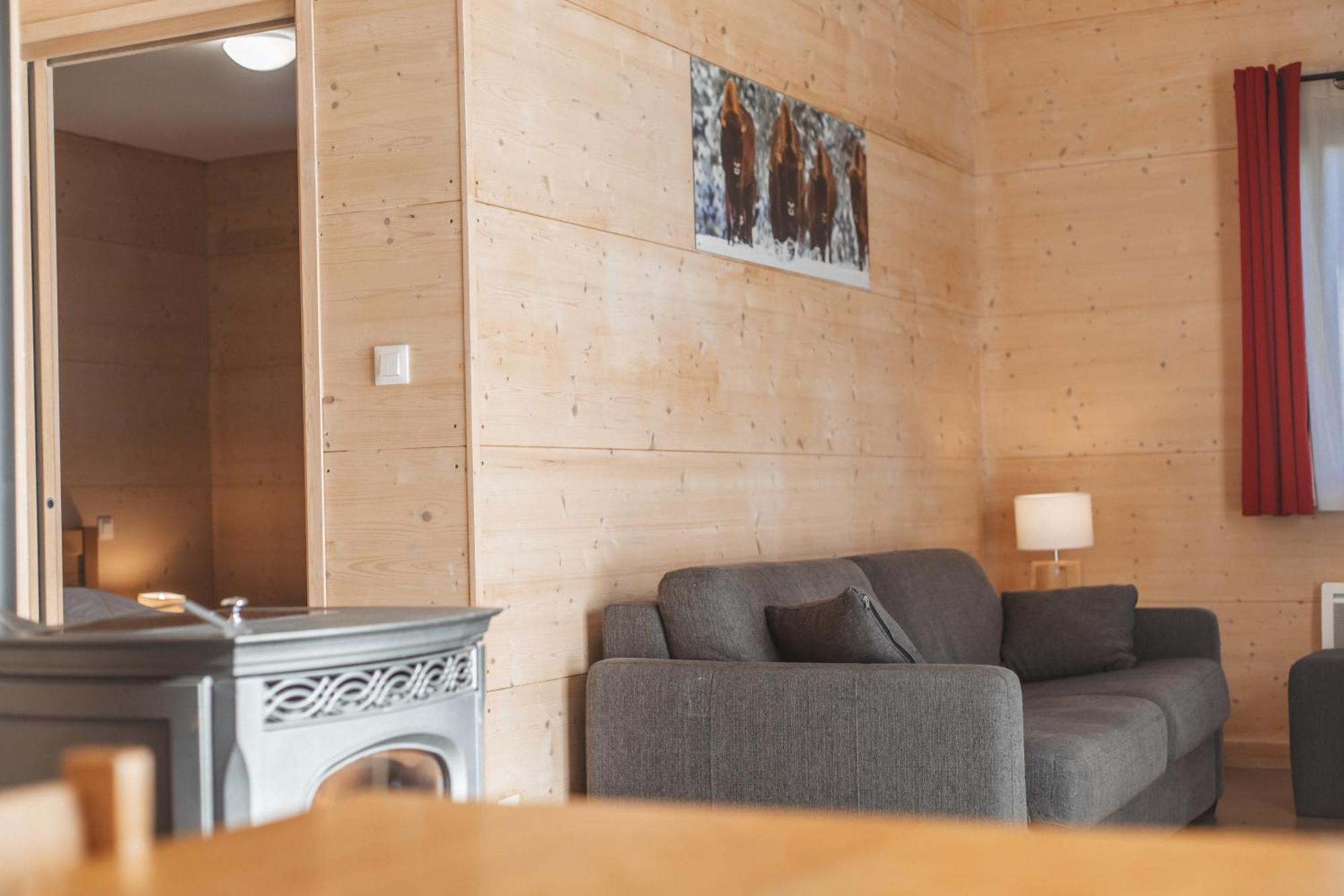 Les Bouviers Villa Saint-Denis  Eksteriør bilde